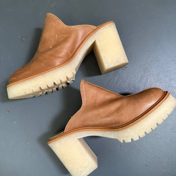 Free People Shoes - 37.5 Free People Tan James Mules